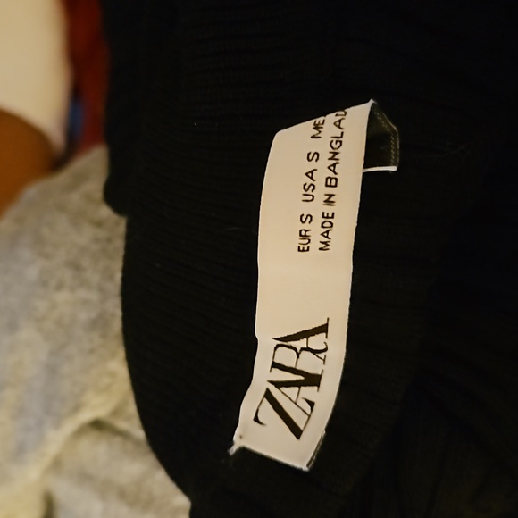 Zara bodycon Turtleneck - Picture 2 of 3